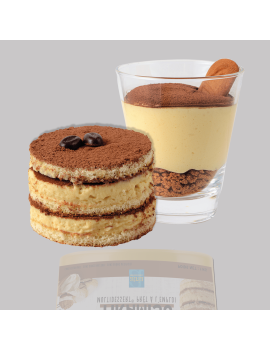2 desserts confectionnés à partir du Multidessert® Tiramisu, un entremet tiramisu, une verrine tiramisu déstructuré